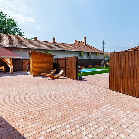 Kék Gerle Ház Villa Mórahalom